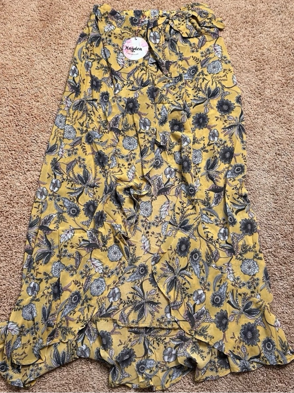 Hayden LA High Low Wrap Tie Floral Flutter Skirt w Shorts Medium Boho Feminine